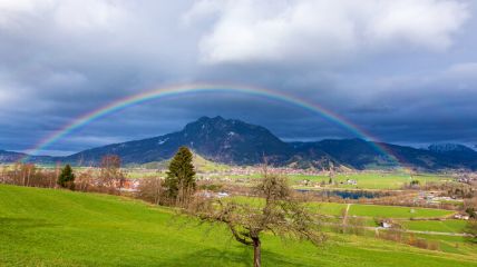 Allmählich unbeständiger, vereinzelt mit Blitz und Donner. Vorhersage