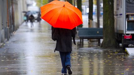 Heute von Westen her der langersehnte Regen, lokal auch kräftig. In der Folge rasche Wetterberuhigung. Vorhersage