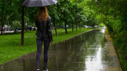 Wechselhaftes Wetter, am Montag und Dienstag vorübergehend freundlich Vorhersage