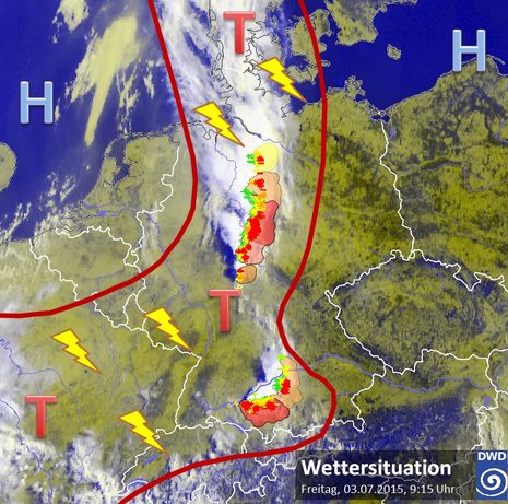 Kurzer Hitzedämpfer! In einer schmalen Tiefdruckrinne, die von Frankreich her über den Südwesten Deutschlands bis in den Norden reicht, haben sich zum teil heftige Gewitter gebildet