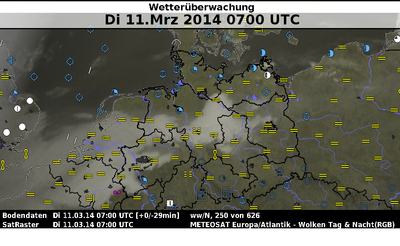 Die gelben Wettersymbole signalisieren Dunst oder Nebel an  den Wetterstationen, im Satellitenbild erscheinen Nebel oder  Hochnebel als graue Masse