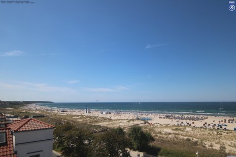 Nahezu wolkenloser Himmel in Rostock-Warnemünde (Bild der Wetterkamera mit Blickrichtung Nordwest, 11.06.2023, 14:20 Uhr)