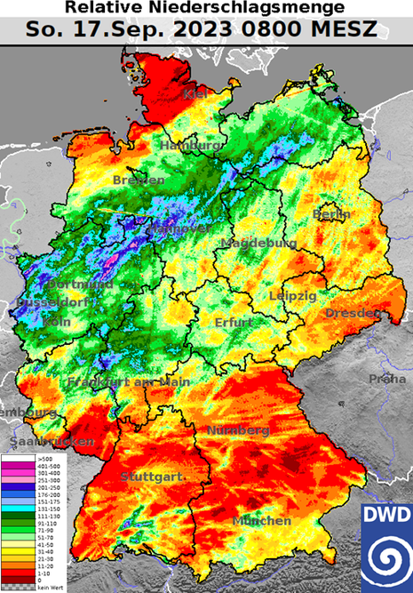 Abbildung 2 zeigt Deutschlandkarte mit einer flächigen Farb-Darstellung der relativen Gesamtniederschlagsmenge im September in Bezug auf das klimatologische Mittel. (Quelle Deutscher Wetterdienst)