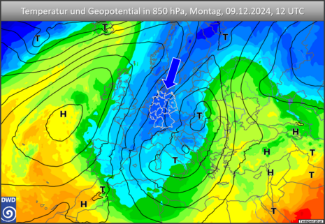 Zusehen ist ein Europa-Ausschnitt mit nahem Atlantik und das Geopotential sowie die Temperatur in 850 hPa am Montag, 09.12.2024, um 12 UTC. Kalte Luft aus polaren Breiten erreicht Deutschland. (Quelle DWD)