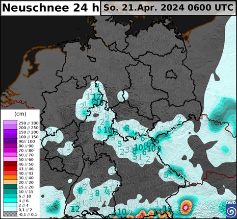 Neuschneemengen in Zahlen und Gesamtschneehöhen als farbliche Fläche von Montag, 8 Uhr. (Quelle DWD)