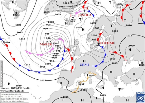 Karte Europa und Nordatlantik mit der Vorhersage von Bodendruck und Fronten für Donnerstag, 30.10.2025 mittags