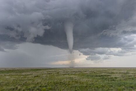 Freistehender Tornado an einer Superzelle nahe Texline, Grenze OK/TX, 08.06.2025. Quelle: Felix Dietzsch