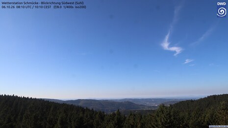 Strahlend tiefblauer Himmel an der Wetterstation Schmücke am 06.10.2026