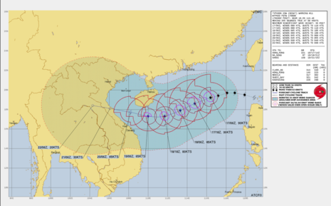 mögliche Zugbahn Taifun NESAT (Quelle Joint Typhoon Warning Center)