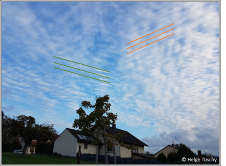 Ein Bild vom Himmel im Spessart. Mit farbigen Linien wurden die unterschiedlichen wellenförmige Wolkenstrukturen visuell hervorgehoben. Die Daten zu dem Bild lauten: 05. November 2022 um 16:08 Uhr MEZ. (Quelle Helge Tuschy)