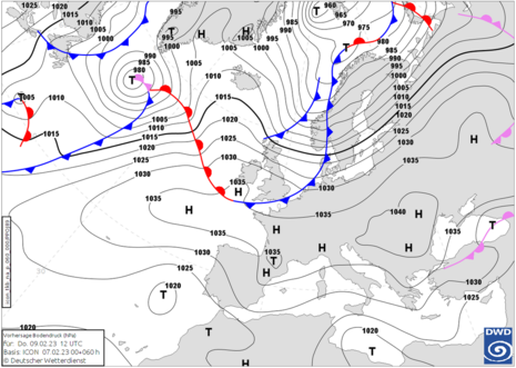 Karte Europa und Nordatlantik mit Isobaren und Druckzentren für Donnerstag, 09.02.2023 gegen Mittag (Quelle Deutscher Wetterdienst)