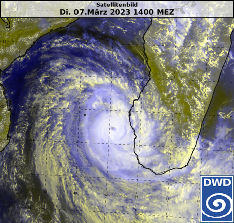 Satellitenbild von Dienstag, dem 07. März 2023 um 13 UTC von der tropischen Zyklone FREDDY vor der Küste Madagaskars.