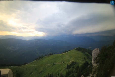 Gewitteraufzug an der Tegernseer Hütte am 30.06.2022