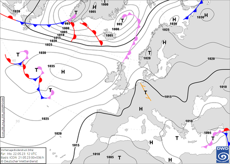 Vorhersage Bodendruck, Basis ICON für Mo. 22.05.2023 mittags (Quelle DWD - Deutscher Wetterdienst)