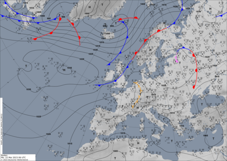 Analysekarte Bodenwetter mit Fronten vom 22.05.2023, 06 UTC (Quelle DWD - Deutscher Wetterdienst)