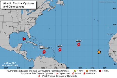 Aktuell auftretende atlantische tropische Wirbelstürme und Störungen (Quelle National Hurricane Center (noaa.gov))