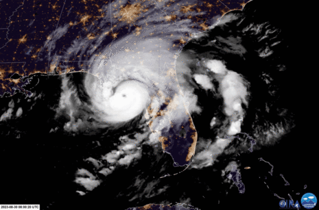 Animiertes Sattelitenbild von Hurrikan IDALIA zwischen 8 und 10 UTC (Quelle RAMMB (Regional and Mesoscale Meteorology Branch) of NOOA (National Oceanic and Atmosheric Administration))