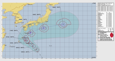 Berechnung der Zugbahn und mögliche Verstärkung des Tropischen Tiefs NAKRI, Quelle: JTWC