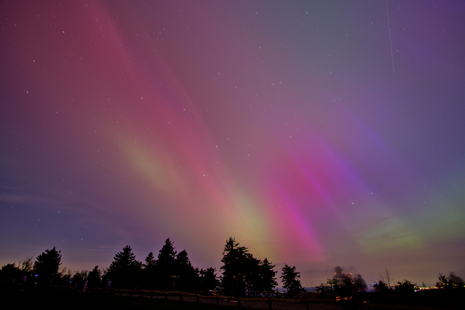 Abb. 2: Polarlicht im Mai 2024, aufgenommen auf dem Großen Feldberg im Taunus.