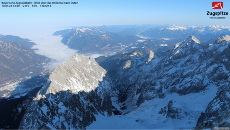 Abbildung 2: Webcam-Bild von der Bayerischen Zugspitzbahn mit Blick über das Höllental (Quelle: foto-webcam.eu)
