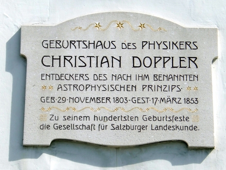 Abbildung 2: Gedenktafel zu Ehren Christian Dopplers an dessen Geburtshaus.