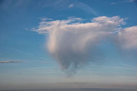 Altocumulus virga (Ac vir). (Quelle:Rüdiger Manig,DWD)