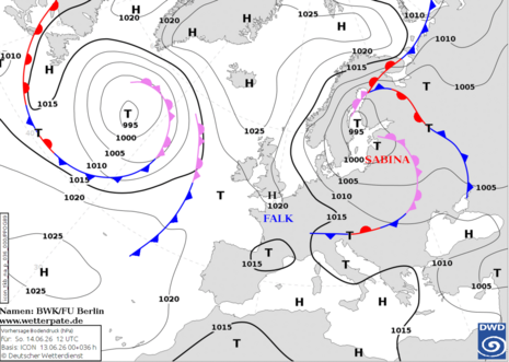 Vorhersagekarte für Sonntag, den 14.06.2026 um 12 UTC. Tief SABINA beeinflusst vor allem den Nordosten mit wechselhaftem und kühlem Wetter. (Quelle:DWD)
