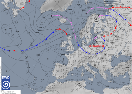 Analysekarte vom 08.07.2026 06 UTC, Bodendruck und Fronten