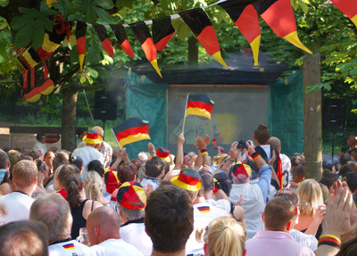 Public Viewing: Das Wetter spielt mit